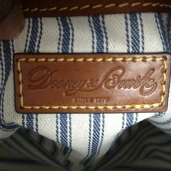 Dooney & Bourke - Picture 2 of 6